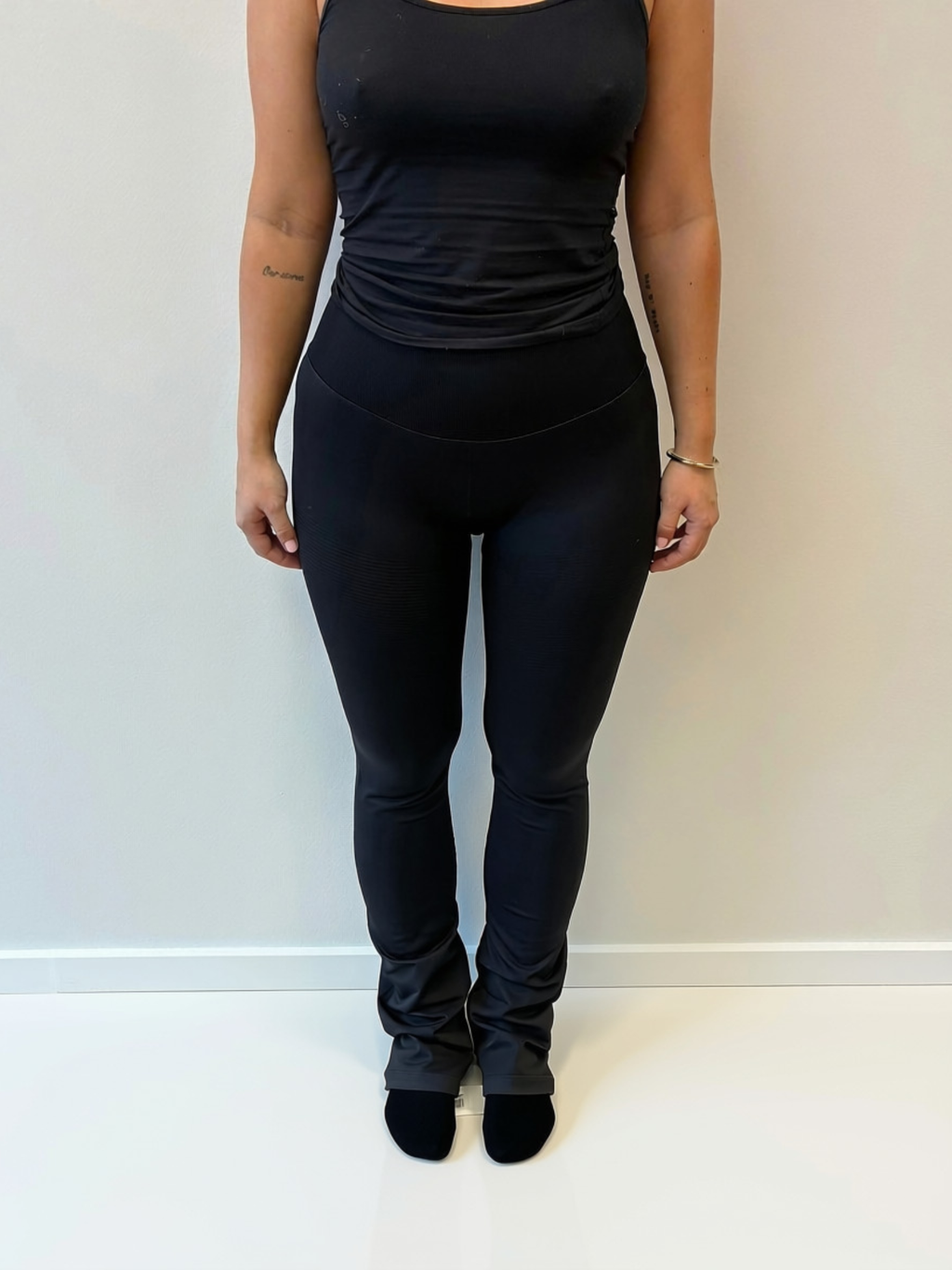 Model: Mathilde, 23 yrs, 173 cm, W:75cm, H:107cm, wears M